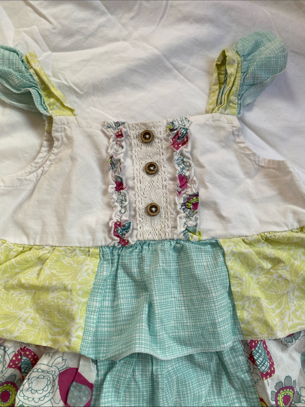 naartjie Kids Cream Top with Teal Logo Tag - Picture 3 of 6